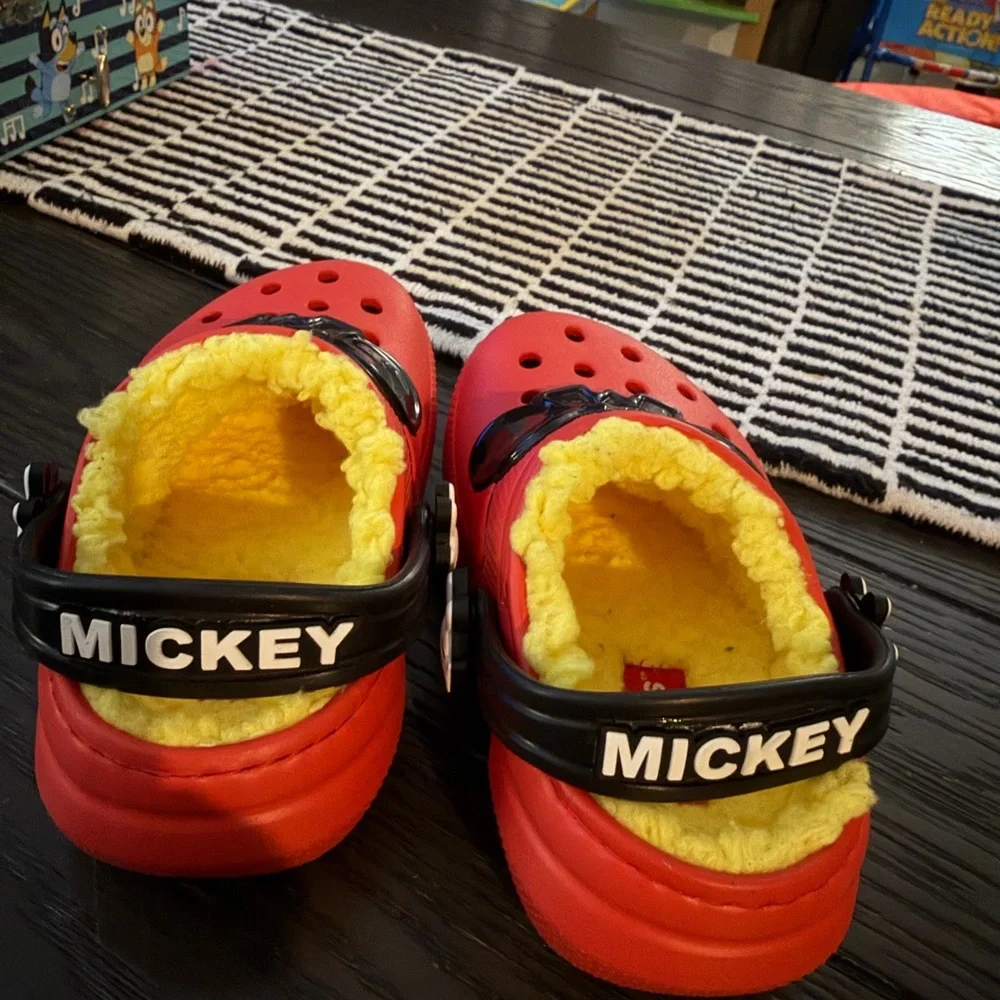 Mickey Mouse new without tags toddler lined crocs size 7